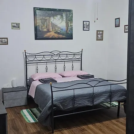 Ferrara1 Apartman